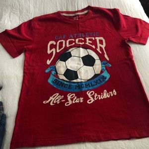 Gap soccer tee